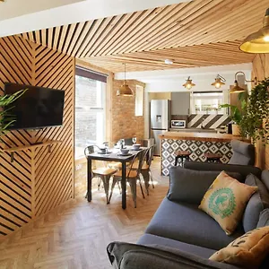 Boho Chic Apartment, - Artists Corner Apartment